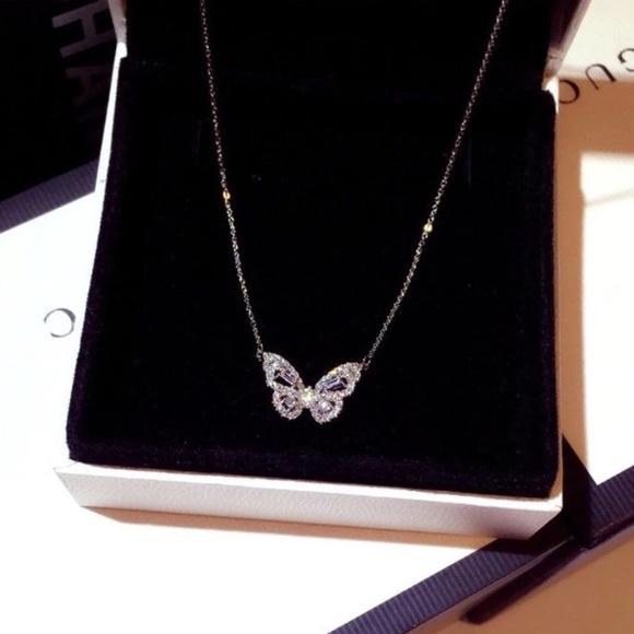 everrealli Jewelry - NEW Silver Butterfly Encrusted Diamond Necklace